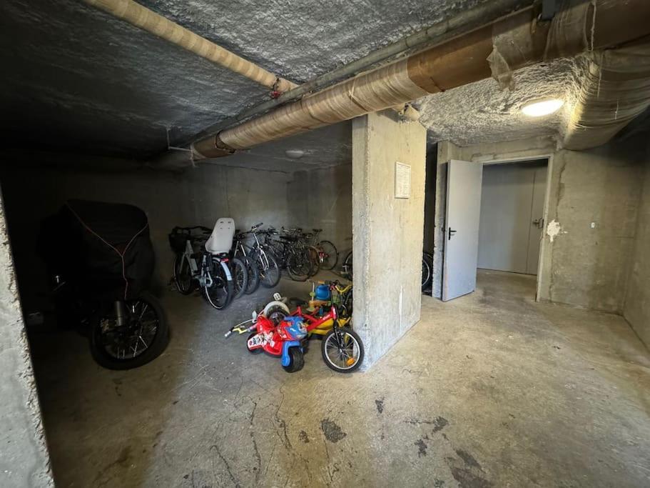 Calme Proche De La Avec Parking *